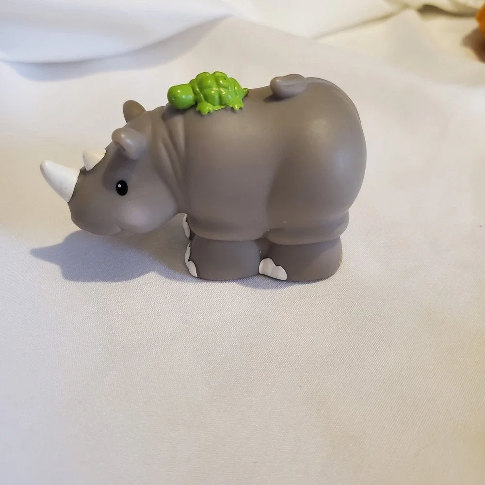 Fisher Price Little‎ People Noah's Ark Replacement Hippo with Bird Figure